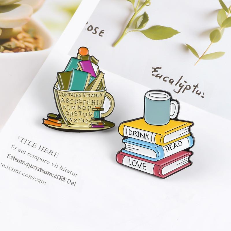 Эмалированная брошь из сплава в виде кофейной чашки и книги для привлекательных модных аксессуаров