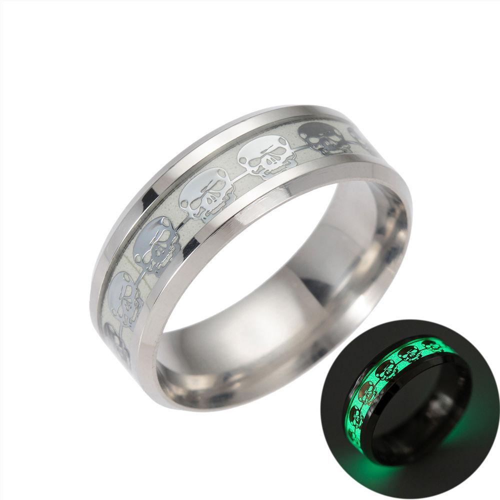Панк Светящееся в темноте Мужчины Женщины Нержавеющая сталь Дизайн Черепа Светящийся Ремешок Кольцо Пальца Ювелирные изделия
