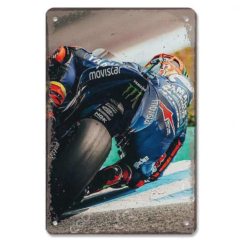 Хисун Металлическая табличка Винтажная Мотогонщик MotoGP Металлическая жестяная табличка Ретро Мотоциклетные гонки Железная живопись Настенное искусство Классический Мотоциклист Декоративная табличка f