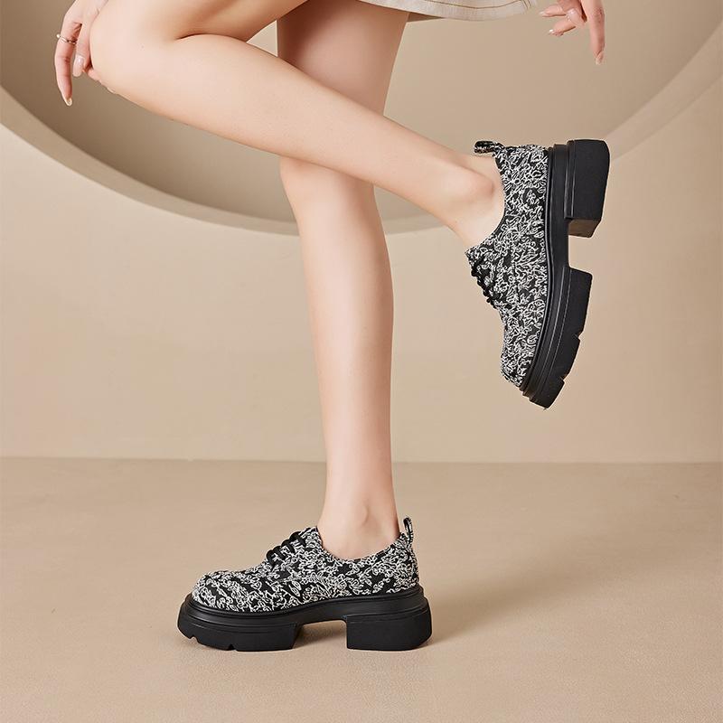 2025 маленький размер Guochao с принтом повседневная обувь женская платформа корейская версия цветочная ткань шнуровка женская обувь мелкая цветочная вышивка женская обувь