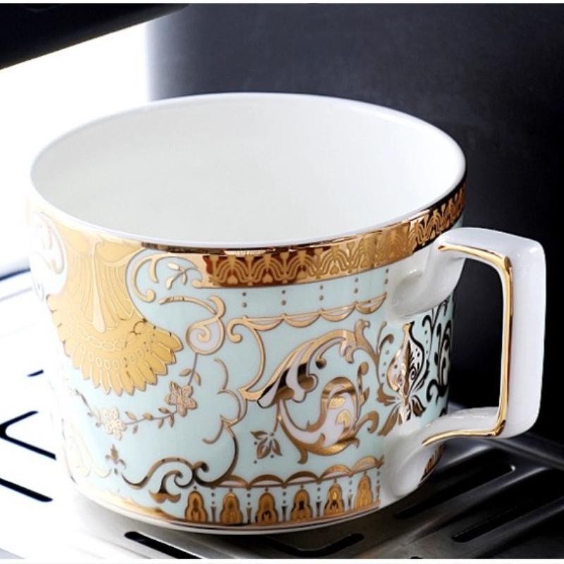 Кофейная чашка и блюдце класса люкс с ложкой, фарфоровая чайная чашка из костяного фарфора с золотой отделкой, 250 мл фарфоровая кофейная кружка с ручкой