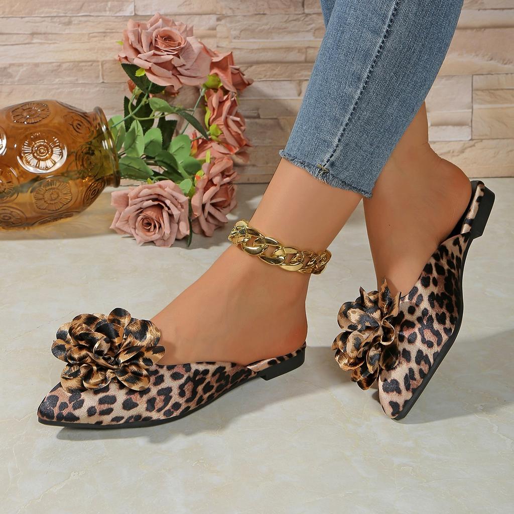 Fashion Leisure Black Cloesd Toe Slippers Women 2025 Summer Leopard Flat Heels Shoes Women Big Flower Slip On Daily Shoes Women