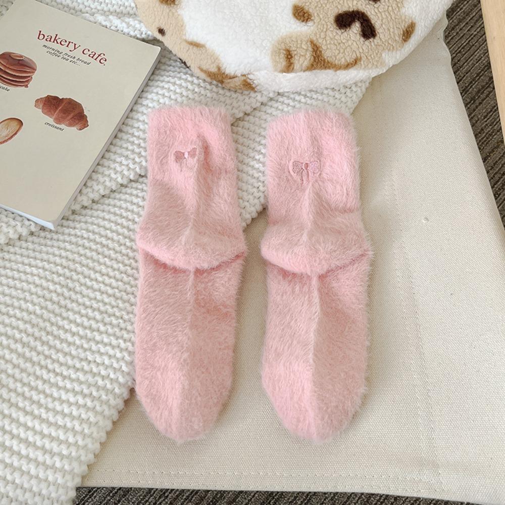 Footwear Plush Socks Embroidery Bow Winter Socks Sweet Mid Tube Stockings