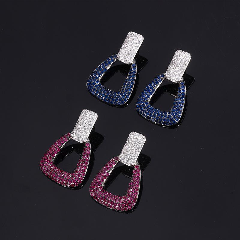 Преувеличенная атмосфера, легкие роскошные серьги высокого класса, темперамент, квадратные иглы из серебра 925 пробы, красные корунды, синие заостренные кристаллы, женские серьги, мода