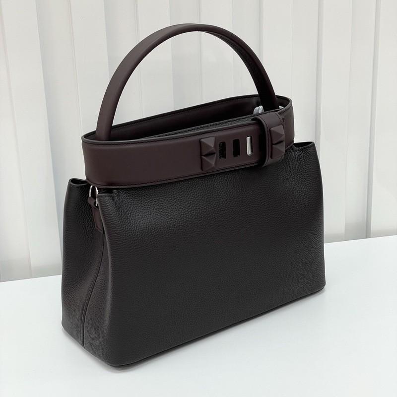 2026 Womens Top Grain Leather Bucket Bag With Swift Accents Detachable Strap Medium Size Daily Wear