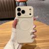 Магнитный чехол из жидкого силикона с волнообразным рисунком для iPhone 16/17 Pro Max