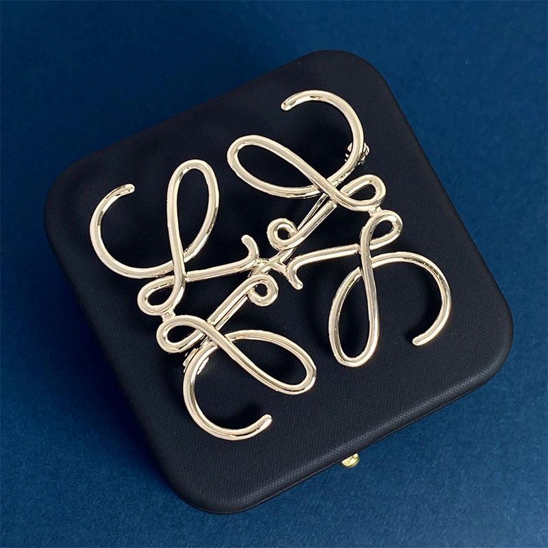 Высококлассный брелок-подвеска Loewe Small Pebble с сумкой на удачу