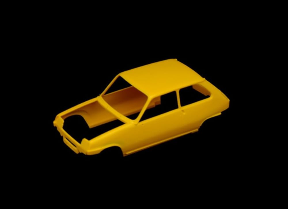 Место Italeri Renault 5 Пластиковая модель IT3652 1/24 (Машина)