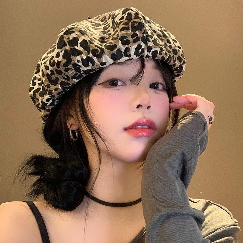 RICYGVM Leopard Berets For Women Print Octagonal Cap Fashion Vintage Girls Painter Hat Bonnet Ins Retro Brimless Duckbill Caps