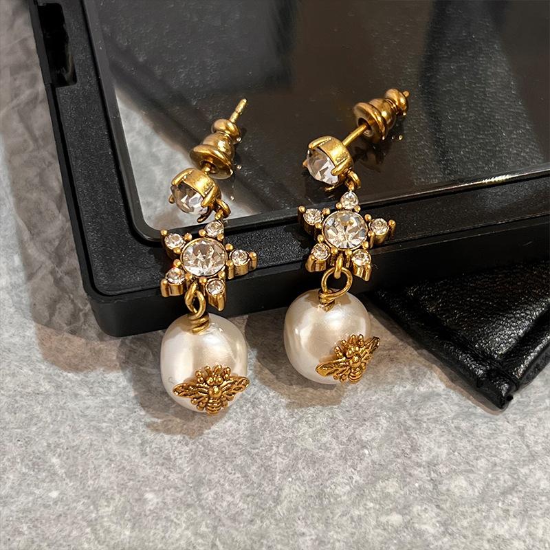 Серьги-пусеты «Бриллиантовая звезда пчела» с имитацией жемчуга, средневековые винтажные серьги с темпераментом, ретро нишевые серьги женские