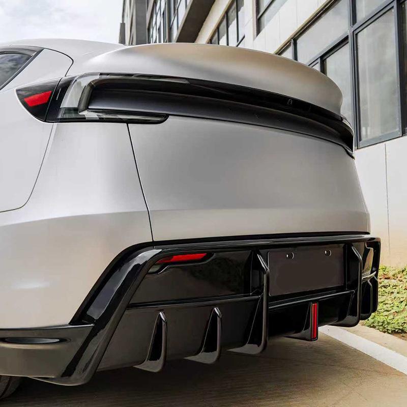 Черный как смоль комплект обвеса для Tesla Model Y 2024-25