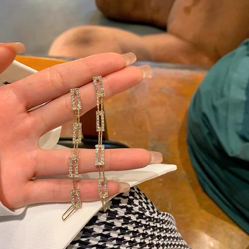 Трендовые клетчатые мозаичные серьги Осень/Зима 2025 для женщин