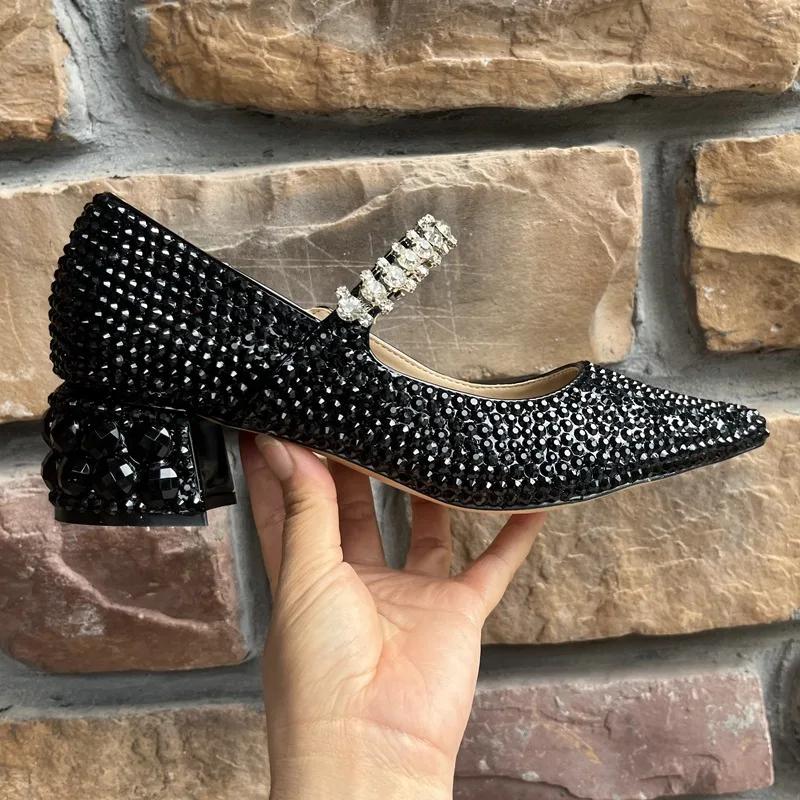 Мода Новые Остроносые Стразы Жемчуг Толстый Каблук Одиночные Туфли Мода Европейский Американский Банкет Свадьба Невеста Подружка Невесты Туфли на Высоком Каблуке