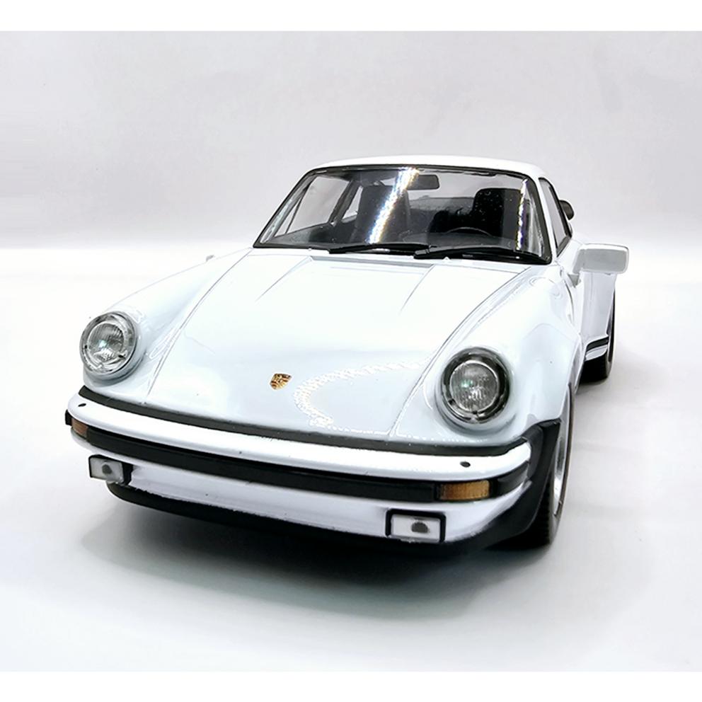 Welly Porsche 911 Turbo 1974 Diecast Model Car - 1:24 Scale Collector's Edition
