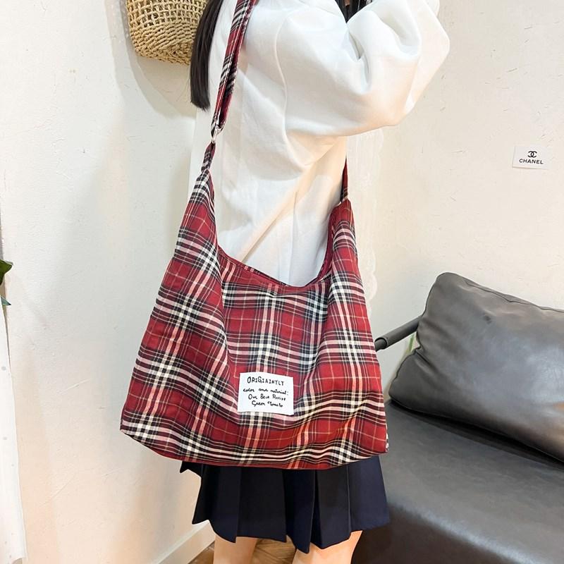 Осенняя новая клетчатая холщовая сумка в литературном стиле, вместительная, практичная, универсальная, для учебы, на одно плечо, через плечо