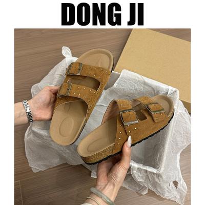 2025 летние новые тапочки на платформе с металлической пряжкой модные матовые кожаные заклепки квадратные сандалии на плоской подошве женские