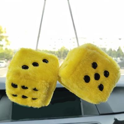 Подвесные игральные кости 3-дюймовые ретро квадратные зеркальные подвесные парные пушистые плюшевые игральные кости с точками для украшения салона автомобиля