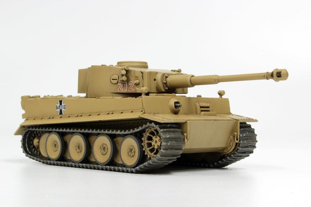 PLATZ Girls und Panzer: Финальная глава Доступная модель Танкери Тигр I Академия Куромориминэ Пластиковая модель в масштабе и Девушки 1/56 GP56-2