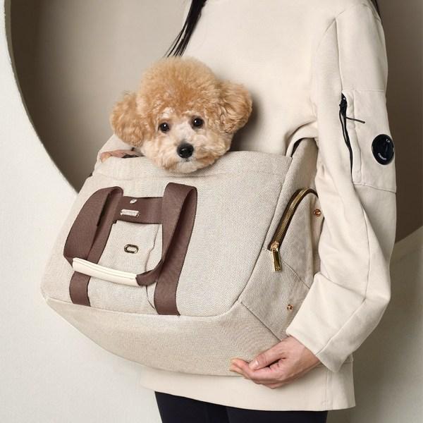 Superpet Dog Sling Bag Carrying Bag Dog Swaddling Classy Sling Bag, Korean Pet Shampoo