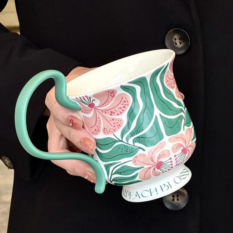 Керамические кружки премиум-класса с цветочным узором, бутылки для воды, ретро кофейные чашки, чашки для латте большой вместимости в качестве сувениров и подарков