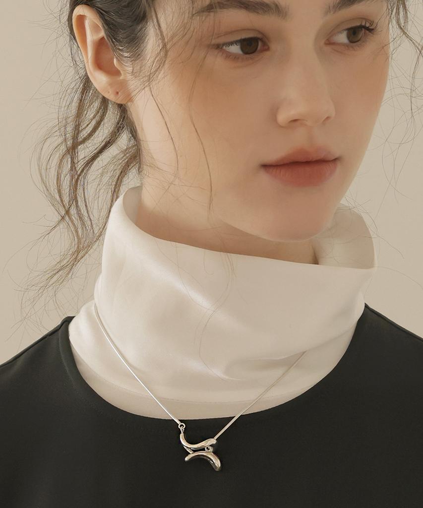Reindeer Eclat Necklace 01