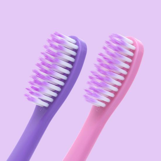 EUTHYMOL Фиолетовая отбеливающая зубная щетка, 2 шт. в упаковке, специальное предложение