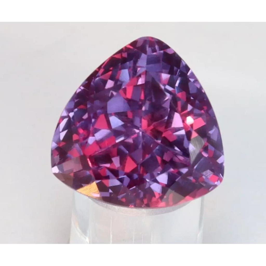 Color Change Sapphire Natural 7.35 Ct Trillion Flawless Certified Gemstone
