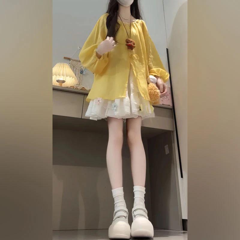 Milk-Toned Outfit: Early Spring/Autumn 2026 French Style Loose Shirt with White Short Skirt