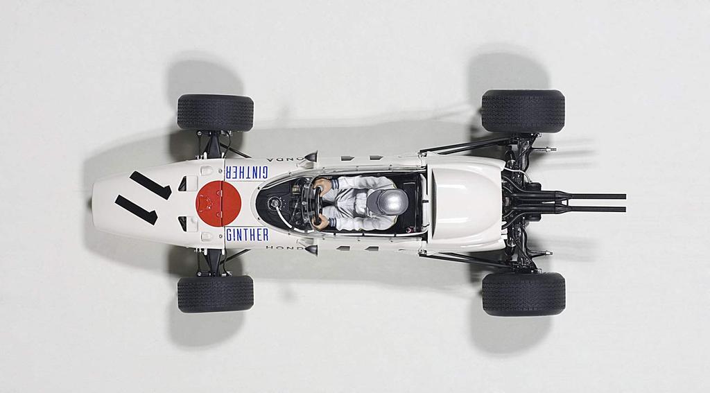 AUTOart Honda RA272 F1 1965 Mexico GP Winner фигурка 1/18 #11 (Ричи Гинтер/драйвер включен)