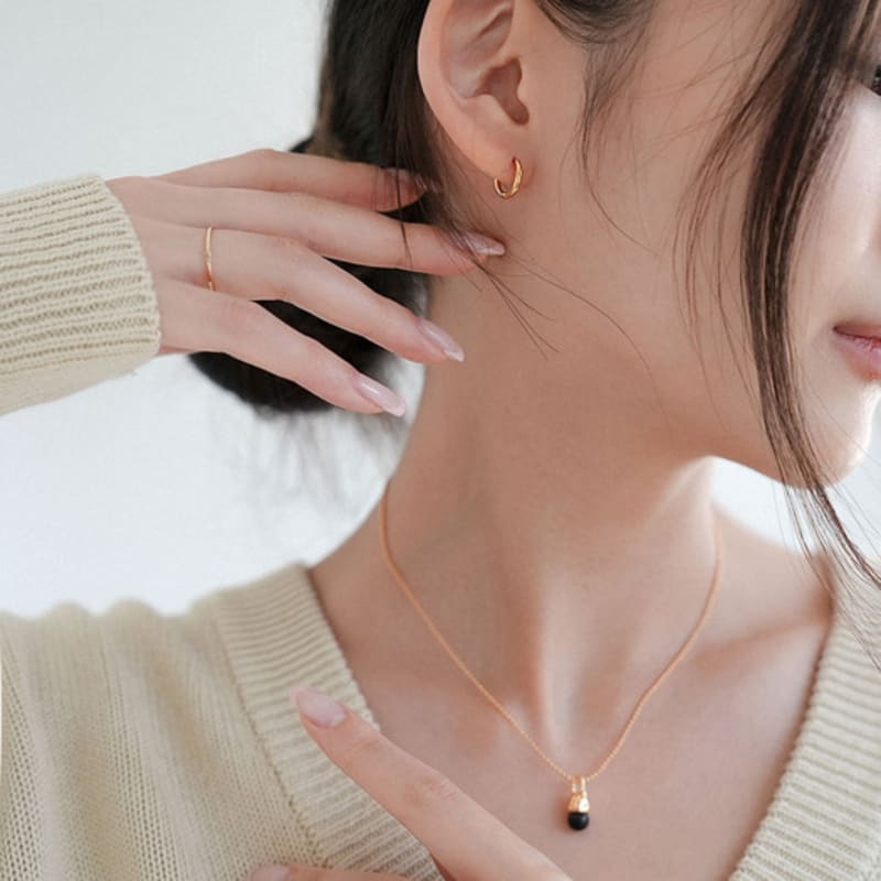 Modernlike серебряные серьги-кольца с односторонним покрытием из 14-каратного золота / классические серьги-кольца с застежкой в одно касание