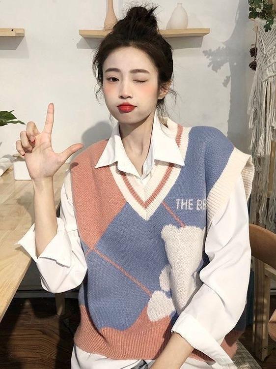 Women's Spring 2023 Retro College Style Knit Vest Sweater Top