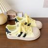 Универсальные белые туфли на платформе женские в гонконгском стиле с ракушечным носком, 2025 новые осенне-зимние бархатные немецкие тренировочные повседневные спортивные туфли