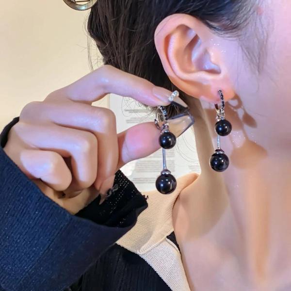 1pair Vintage Black Small Ball Earrings, Niche Temperament Earrings, Women's Versatile Earrings