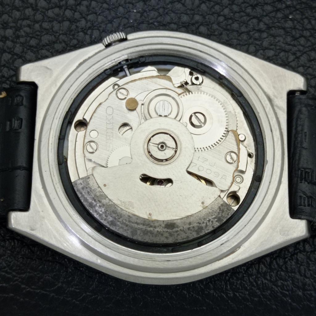 ЯПОНИЯ ВИНТАЖНЫЕ МУЖСКИЕ АВТОМАТИЧЕСКИЕ ЧАСЫ SEIKO 7009A С ЦИФЕРБЛАТОМ FERRARI a700503-5 R203-a700503