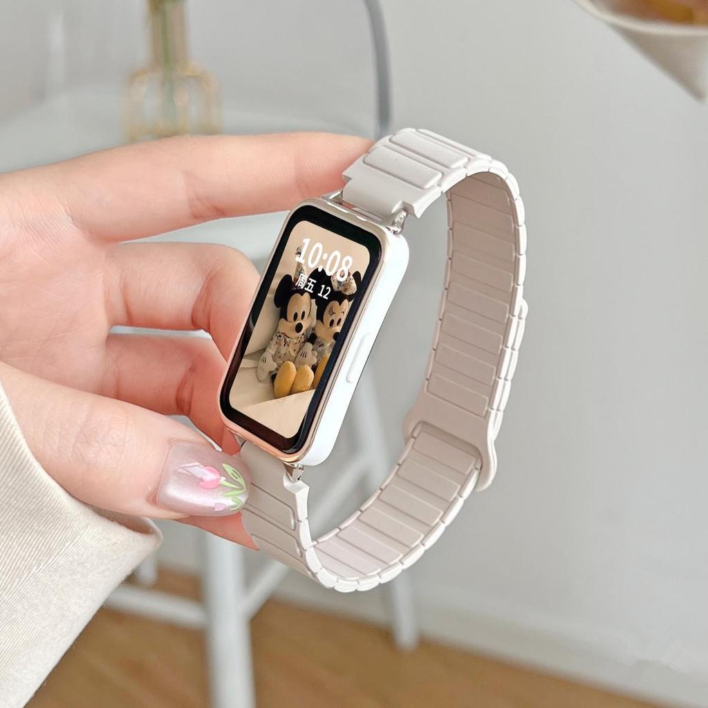 Силиконовый магнитный спортивный ремешок Huawei Band 10 - Двухцветный браслет для умных часов 8/9