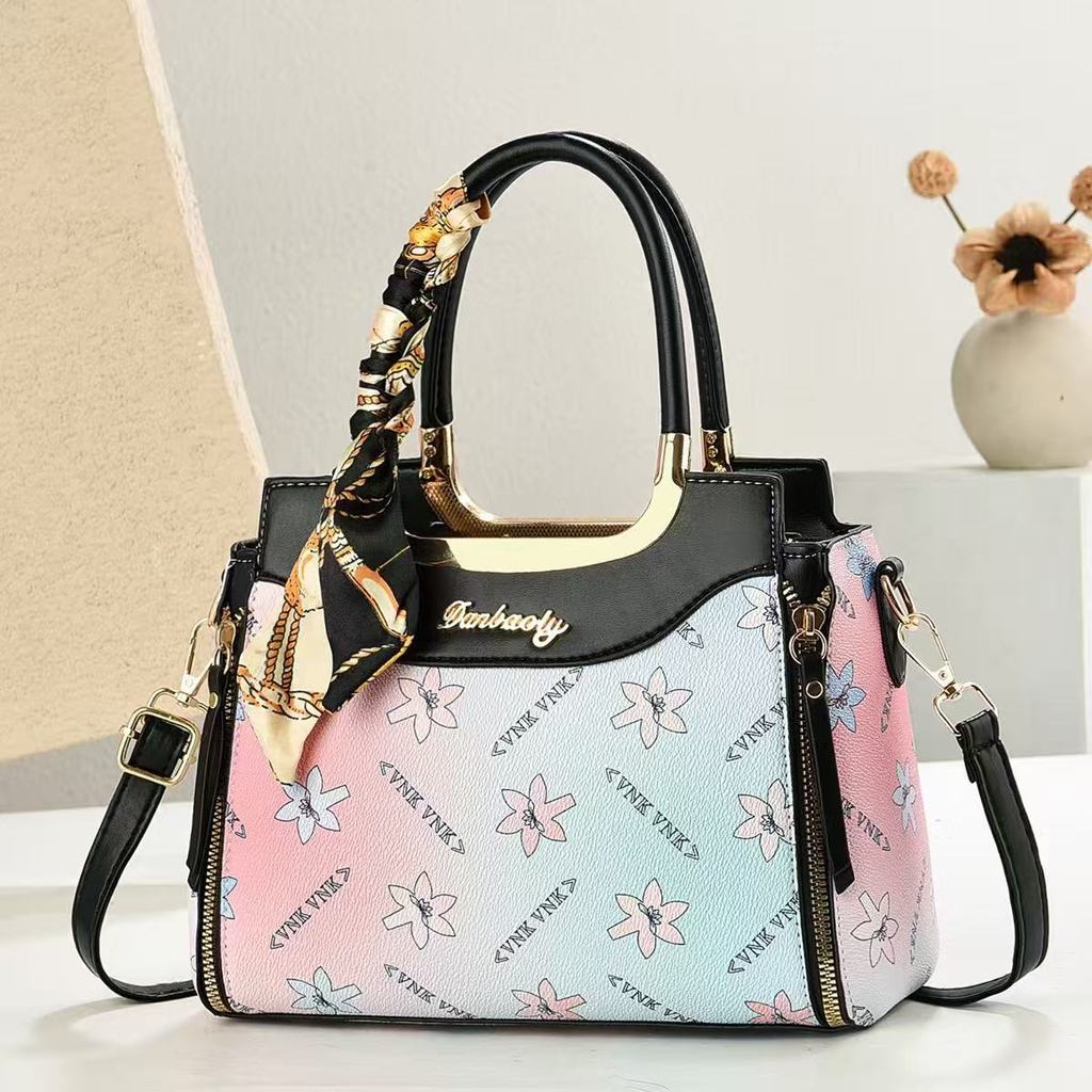 Pu Leather Shoulder Bag With Zipper Closure And Inner Pouch For Work