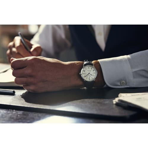 Мужские элегантные классические автоматические часы Orient Star RK-AU0002S, Сделано в Японии, с 2-летней гарантией производителя, Белые и серебристые