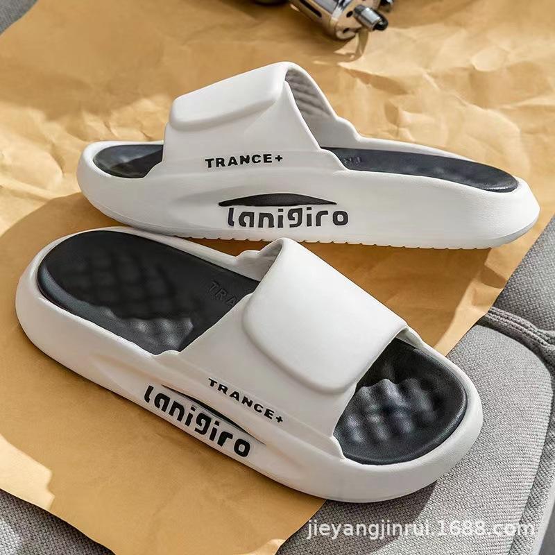 Летние модные мужские тапочки. Носите тапочки корейской версии. Мужские модные домашние и уличные сандалии для пар. Мужские пляжные шлепанцы.