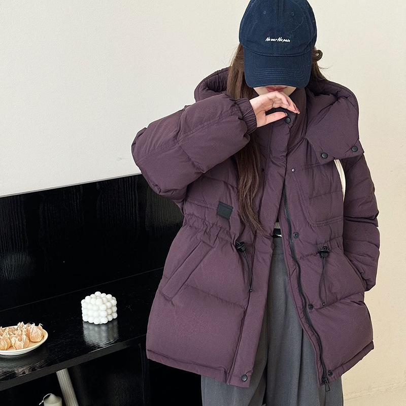 Уличная куртка-пуховик из белого утиного пуха, устойчивая к холоду, женская, 2024 года, новая модная кожаная куртка с капюшоном, стандартная талия, тонкая куртка