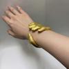 5-Fingered Palm Ring Bracelet Light Luxury Handshake Bracelet Palm Grip Bracelet  Photo Props