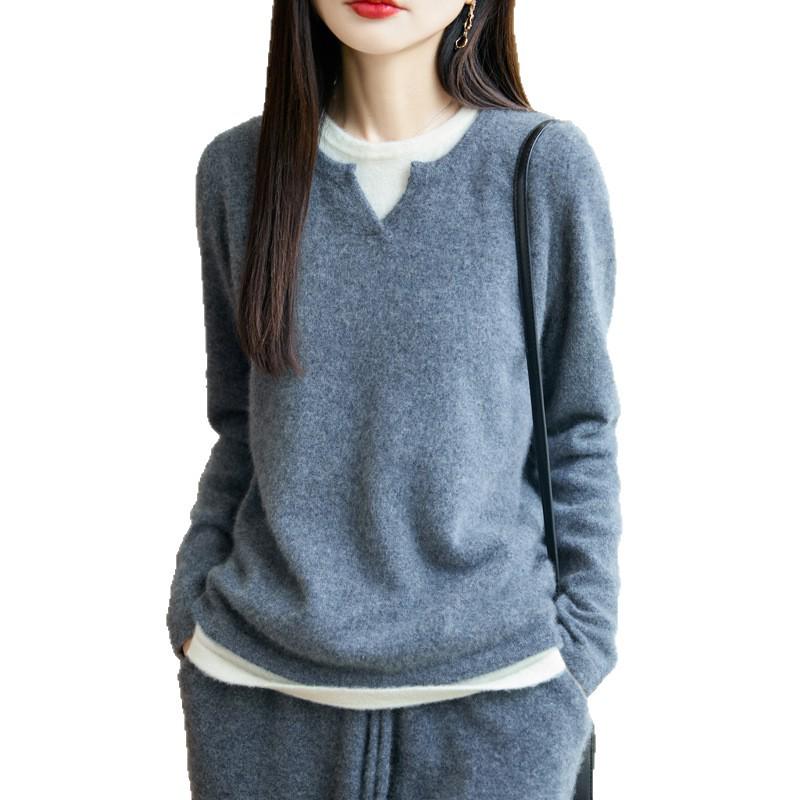 2025 Autumn/Winter Women's Wool Knit Loose V-Neck Pullover with Faux Two-Piece Design