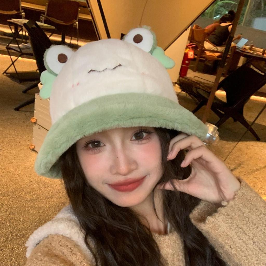 Теплая шляпа-ведро контрастного цвета с лягушкой на осень/зиму 2024 года — модная и милая шляпа-тазик с большой окружностью головы