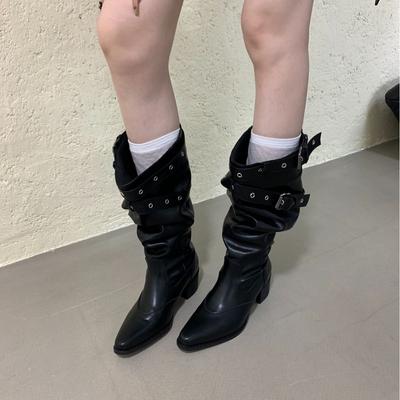 Осень/Зима 2025 Ботильоны из хаки замши с маленьким квадратным носком и пряжкой на ремне, женские ботильоны на толстом каблуке с присборенным голенищем