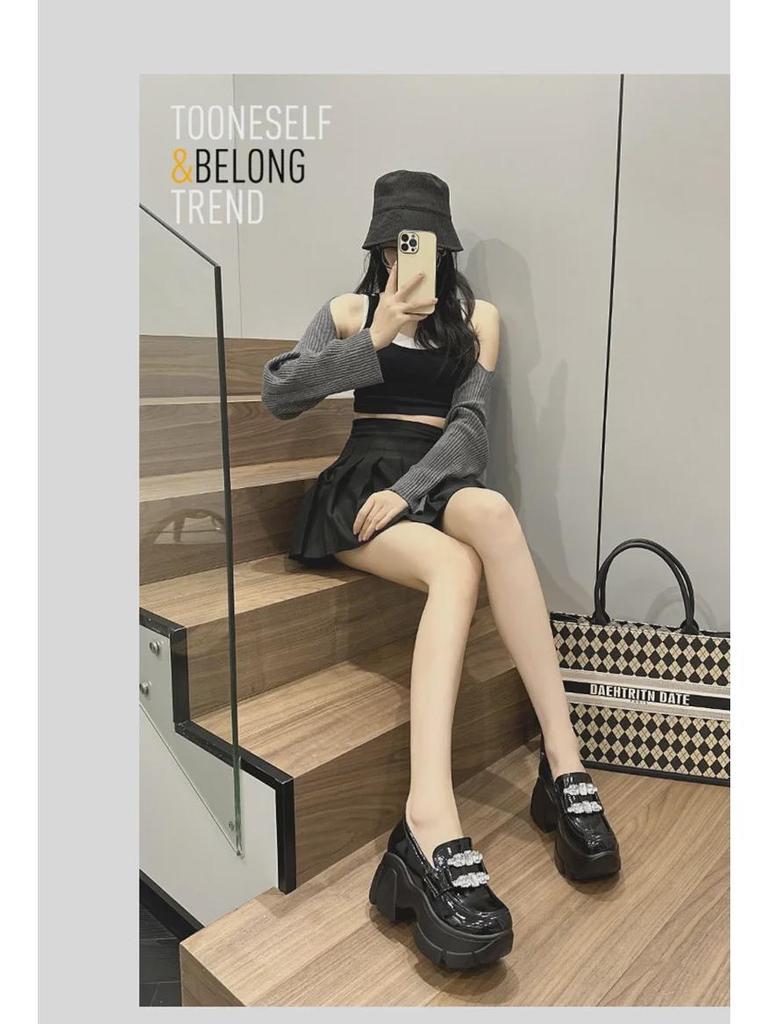 Женские весенние туфли-лоферы 2025 года на толстой подошве с внутренней высотой и небольшой платформой