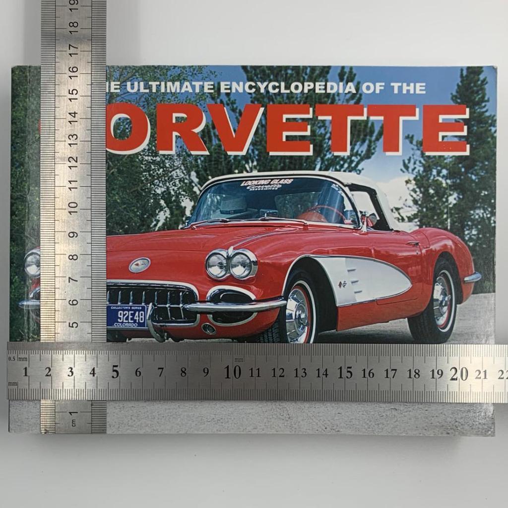 [Б/У] Chevrolet Corvette Книга на английском языке CORVETTE