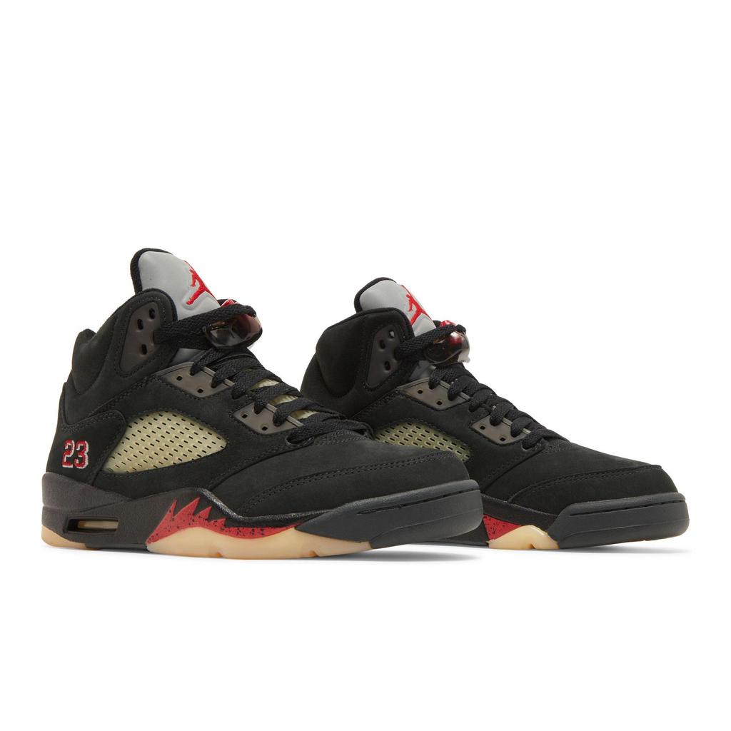 Женские Air Jordan 5 Retro GORE-TEX 'Off-Noir' (женские размеры) Off-Noir / Огненно-красный / Черный / Муслиновый Винтажные Баскетбольные Кроссовки DR0092 001
