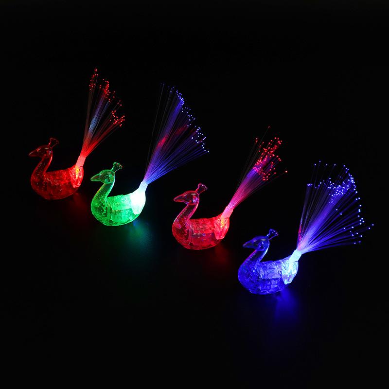 Хорошая светящаяся лампа на палец павлина, светящиеся светодиодные фонари, детские игрушки, украшения, звезды-павлины, светящиеся в темноте, детские светящиеся игрушки
