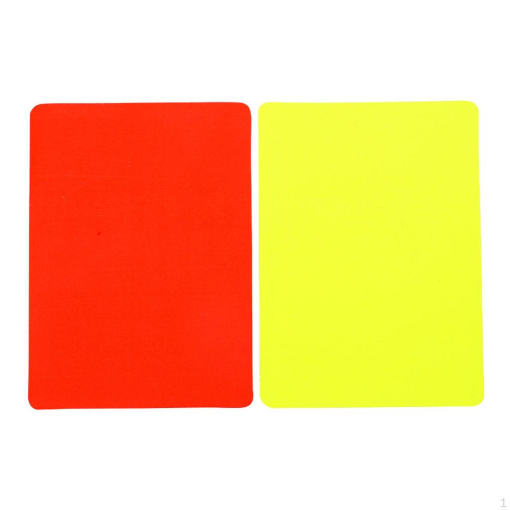 Судейский комплект с красными и желтыми карточками на игровой день