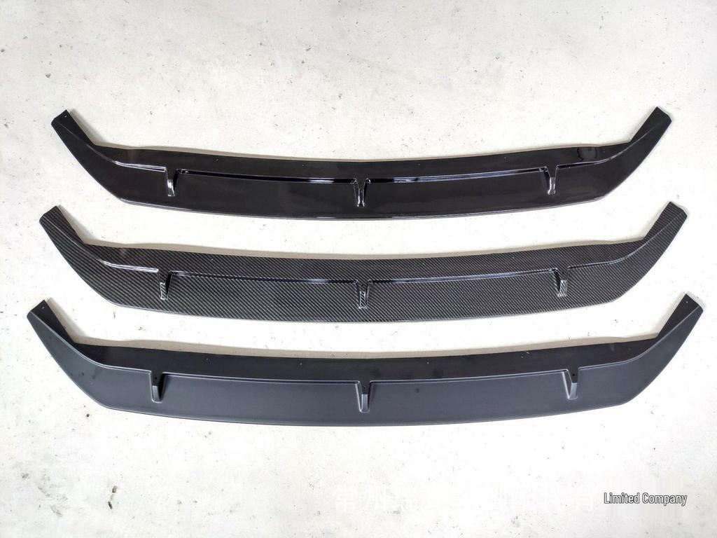 2019 Ford Focus Front Splitter Kit: Sporty Body Kit with Front Lip & Corner Splitter