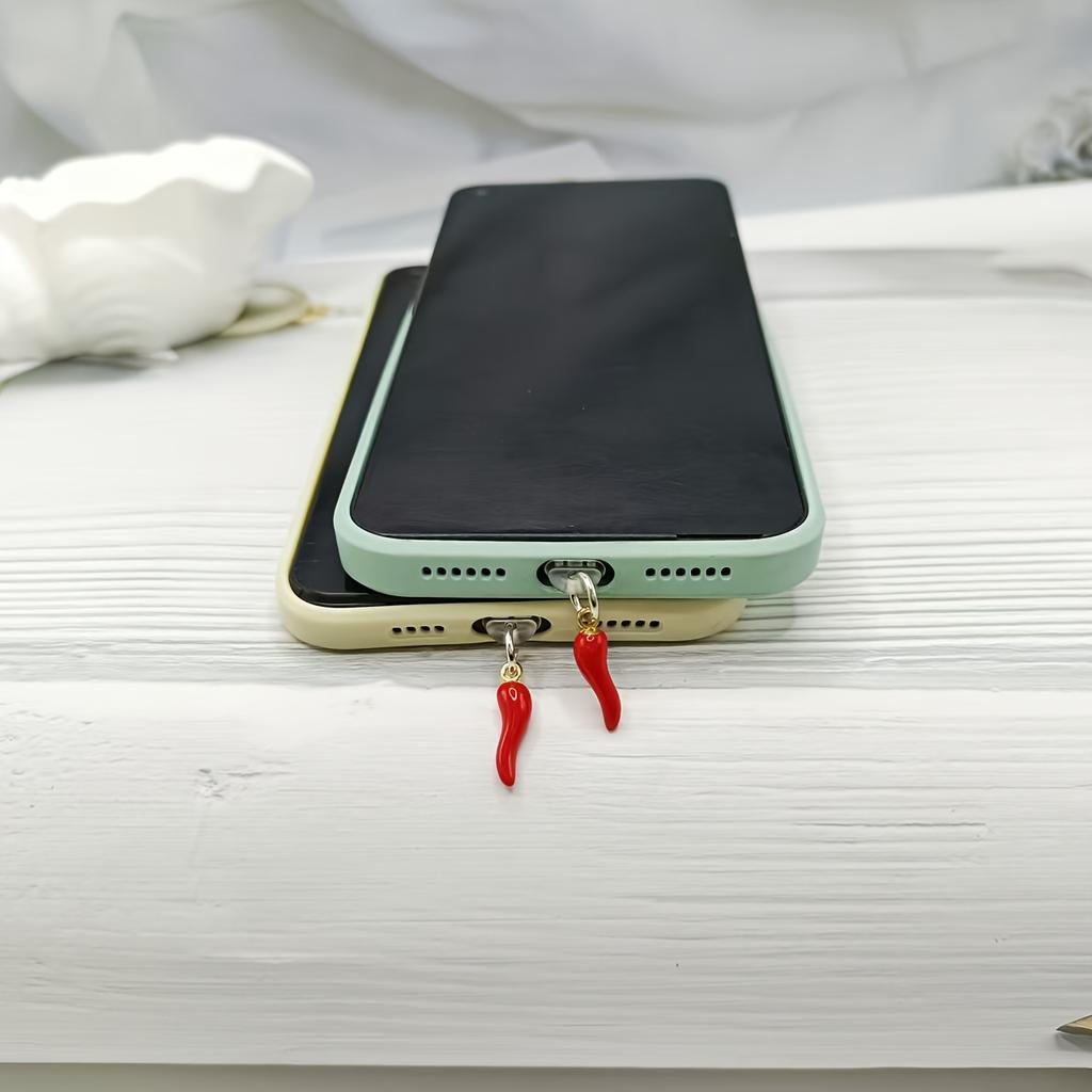 1 шт. Имитация овоща Красный перец Подвеска/DIY Ювелирные изделия/Заглушка от пыли для телефона Подходит для IPhone/Интерфейс Type-C/Защитите порт зарядки вашего телефона